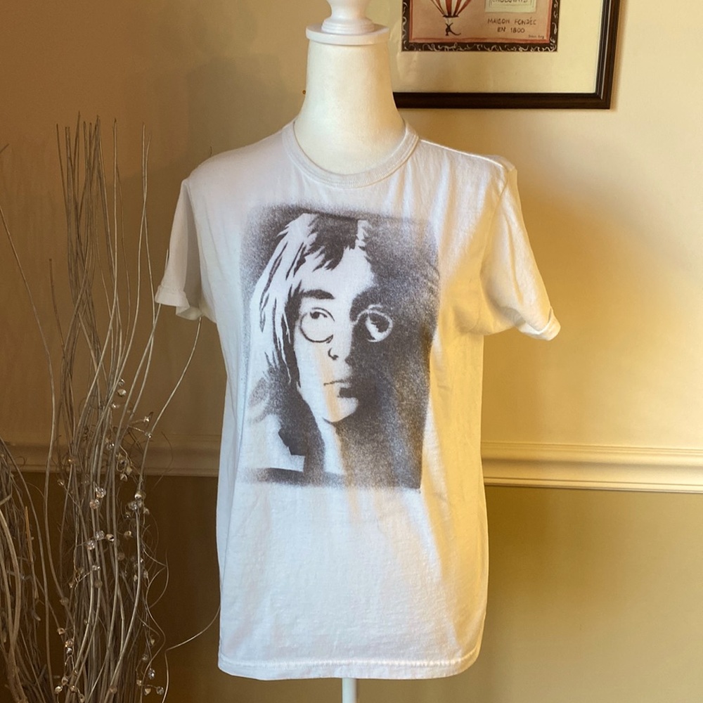 John Lennon Graphic T-Shirt - Unisex Medium